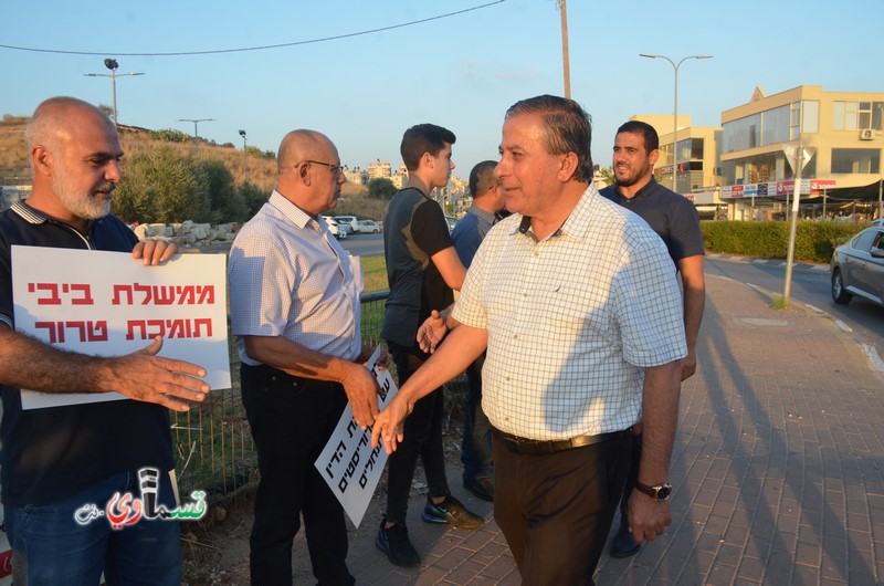 فيديو: وقفة احتجاجية جراء الاعتداء على الحي الجنوبي من قبل قطعان المستوطنين الإرهابيين